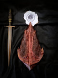 Écaille de dragon Thorn rouge sculptée et peinte à la main – Scales