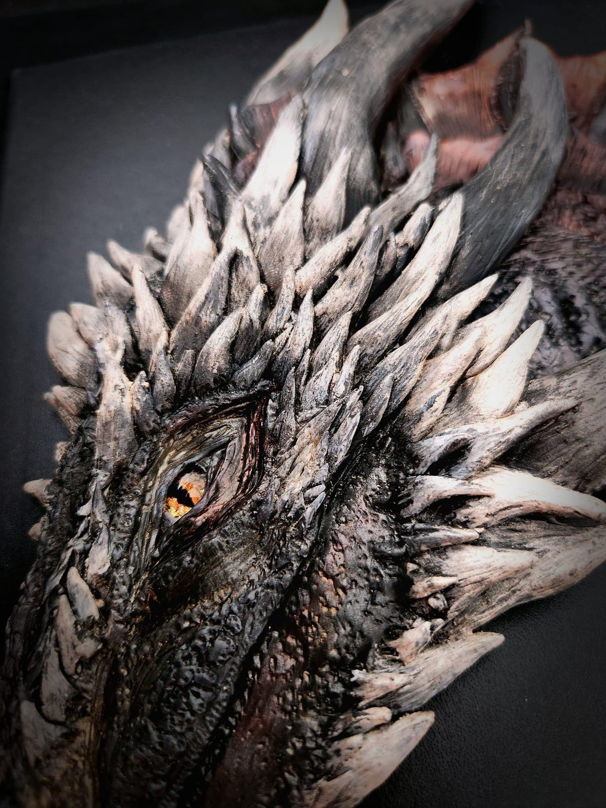 Sculpture de Drogon peinte à la main Sketchbook A4– Scales