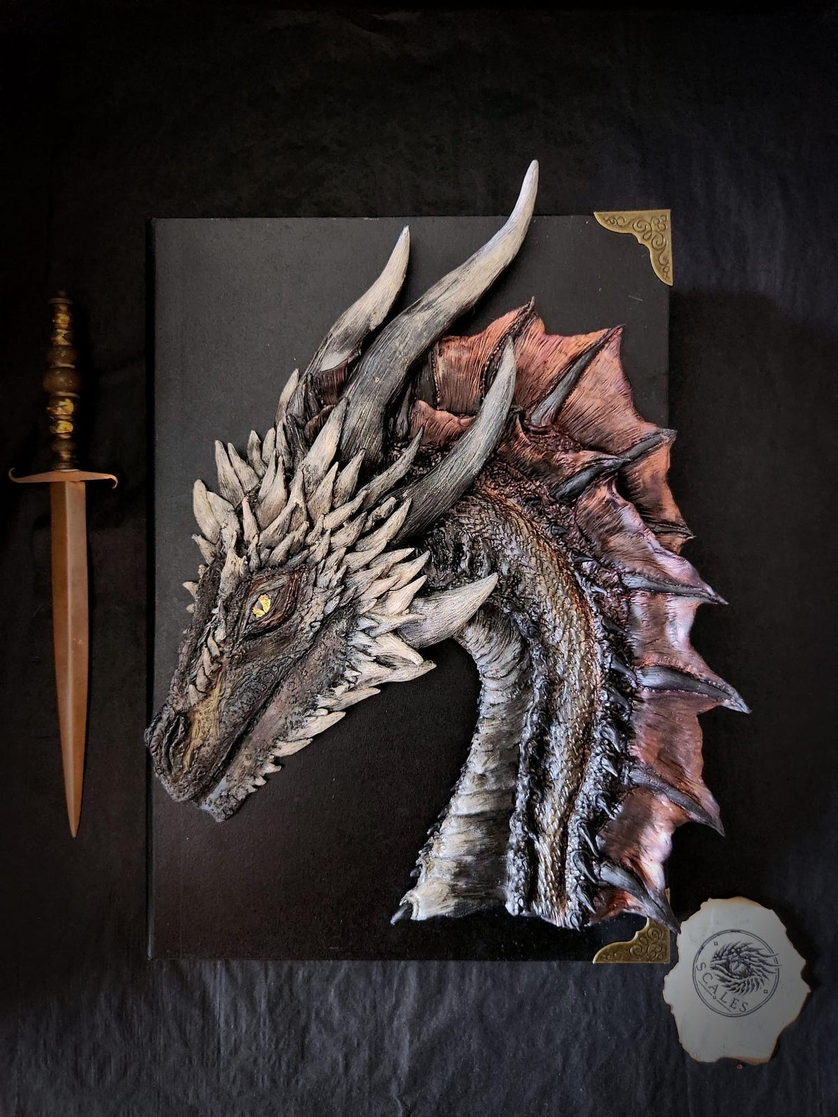 Sculpture de Drogon peinte à la main Sketchbook A4– Scales