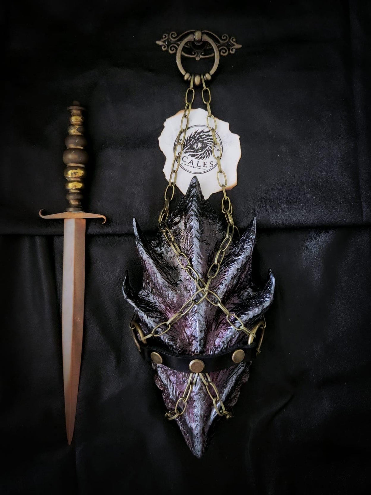 Écaille de Drogon avec harnais en cuir de vachette