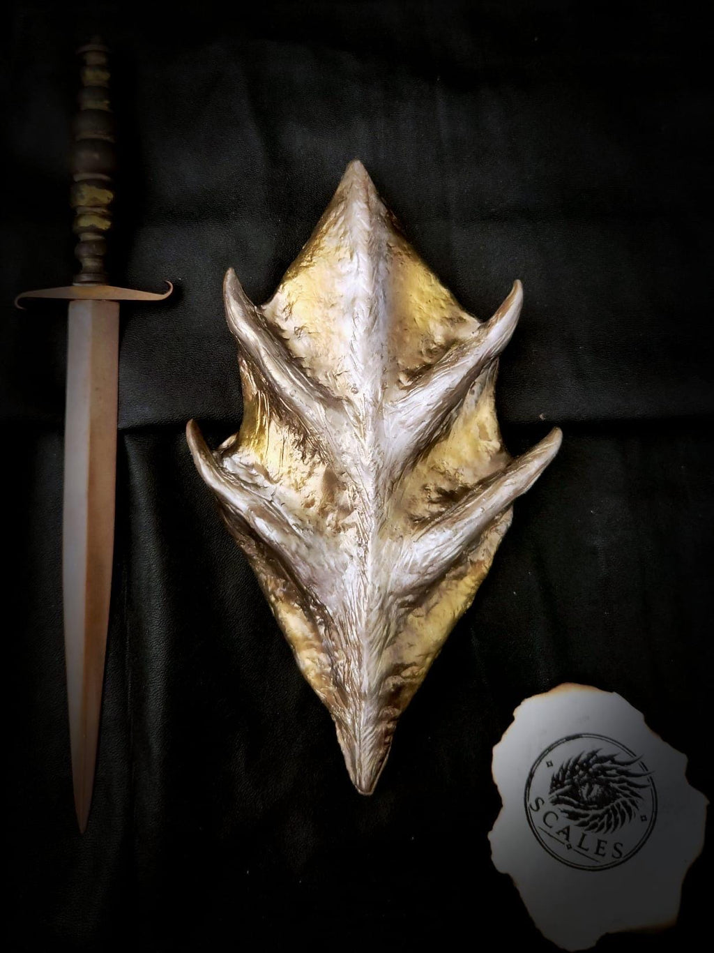 Écaille de Viserion sculptée et peinte à la main
